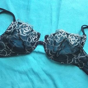 Vs sheer plunge bra 34b black white lace